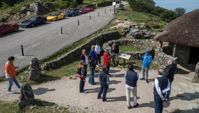 Grupo de personas en tour